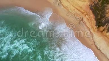 葡萄牙淡水河谷的富拉多海滩上大西洋的绿松石水